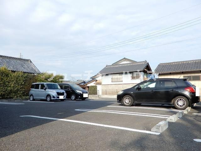 セントラルガーデンの駐車場