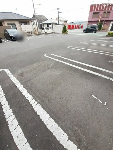 プロスペールの駐車場