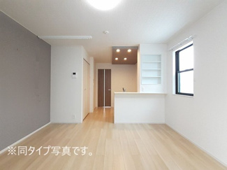 【内装】 | ソルナシエンテ　イースト | 明るい室内です
