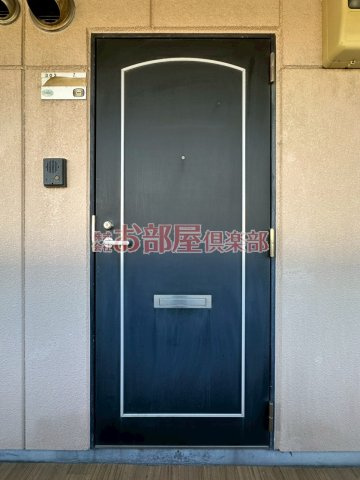 リバティヒルズの玄関|明るい玄関です
