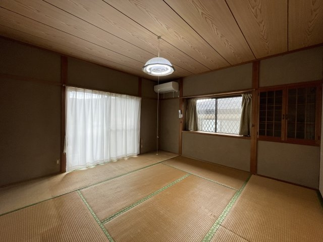 長崎市鳴見台1丁目戸建の和室|2階和室