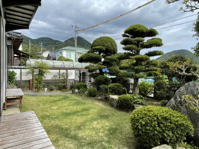 長崎市鳴見台1丁目戸建の庭
