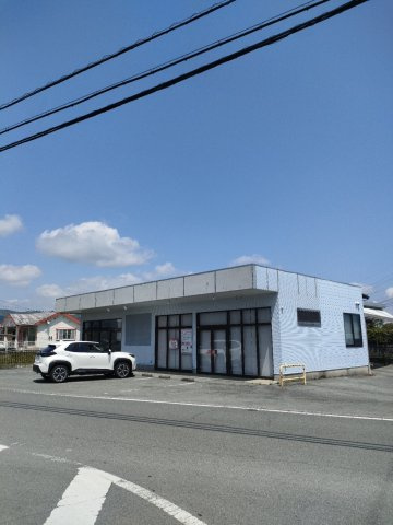 玉名市築地　売り店舗・工場の外観