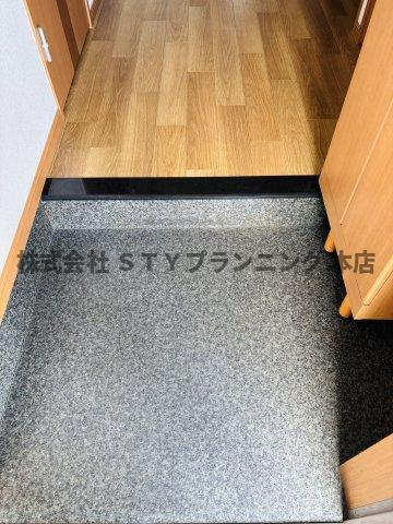 仲介手数料0円！フィオーレTMの玄関