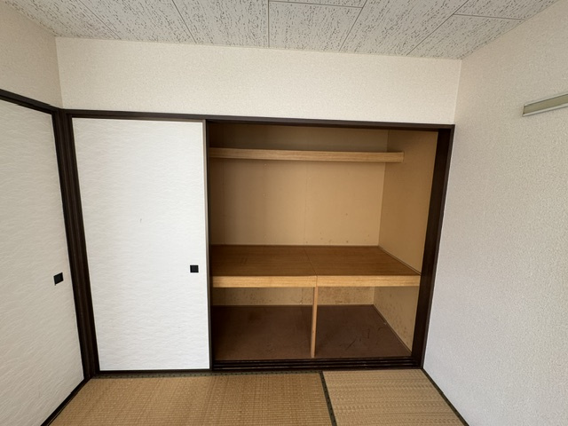 悠遊館の収納|原状回復工事前の写真