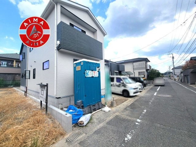 春日市松ヶ丘6丁目第1-2棟（1号棟）の前面道路含む現地写真|見学の時間などお気軽にお問い合わせ下さい。