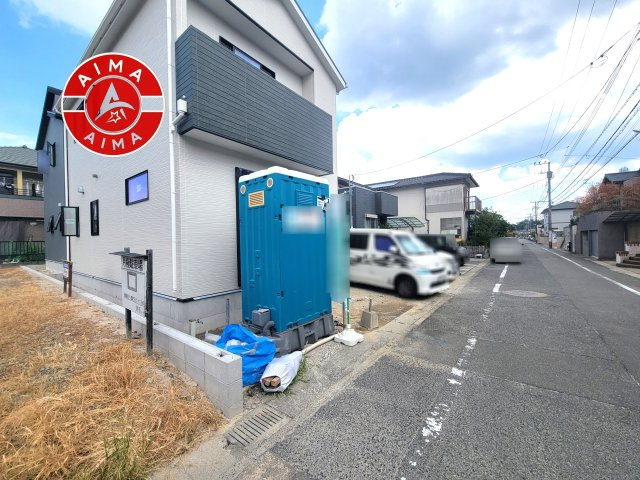 春日市松ヶ丘6丁目第1-2棟（2号棟）の前面道路含む現地写真|見学の時間などお気軽にお問い合わせ下さい。