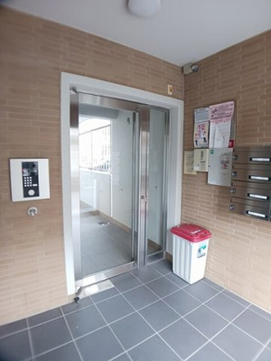 【エントランス】 | ラルジュ西金ヶ崎