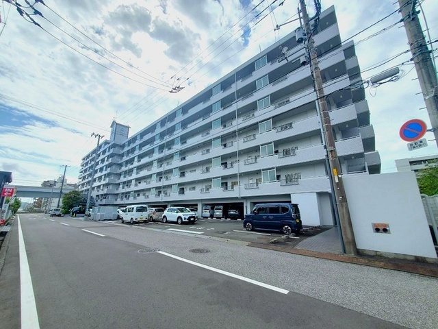 【買い物施設充実】高知市葛島4丁目サーパス高須　中古マンション