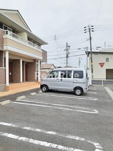 グラシアスの駐車場|駐車場