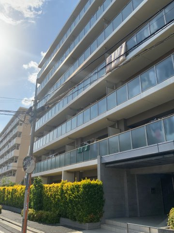 アンビシャス小岩の外観|車通りが少なく、静かに生活できます。
