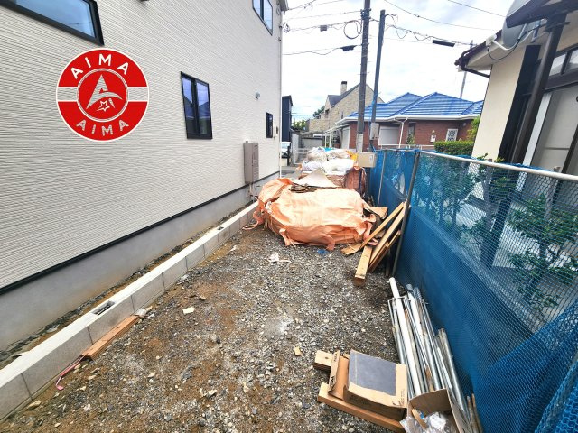 春日市一の谷1丁目第1-3棟（1号棟）の外観|広々した駐車場です。
