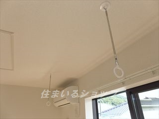 リバー　サイド　ストーリーＡの設備|室内物干しとエアコン