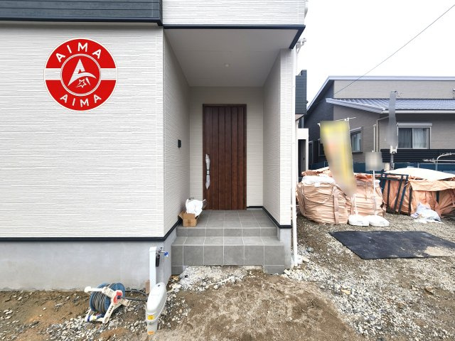 春日市一の谷1丁目第1-3棟（2号棟）の玄関|おでかけの時も帰った時も、「我が家」を最初に感じでもらえる素敵な空間に。