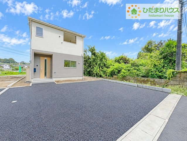 常陸太田市増井町第1　新築戸建　1号棟の駐車場|マイホームなら駐車場代がかかりません。しかも、自宅の駐車場で洗車ができます！今までコイン洗車に行っていた手間も省けて、節約にもつながります(^^♪