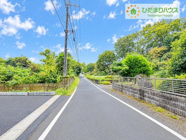 常陸太田市増井町第1　新築戸建　1号棟の前面道路含む現地写真|たっぷりの陽光と心地よい風が舞い込む住まい♪