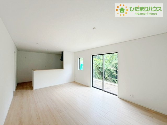 常陸太田市増井町第1　新築戸建　1号棟の居間・リビング|お子様が元気に遊べる広々としたリビングです。