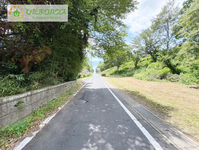 常陸太田市増井町第1　新築戸建　1号棟の前面道路含む現地写真|小中学校が近く、お子様の通学も安心♪