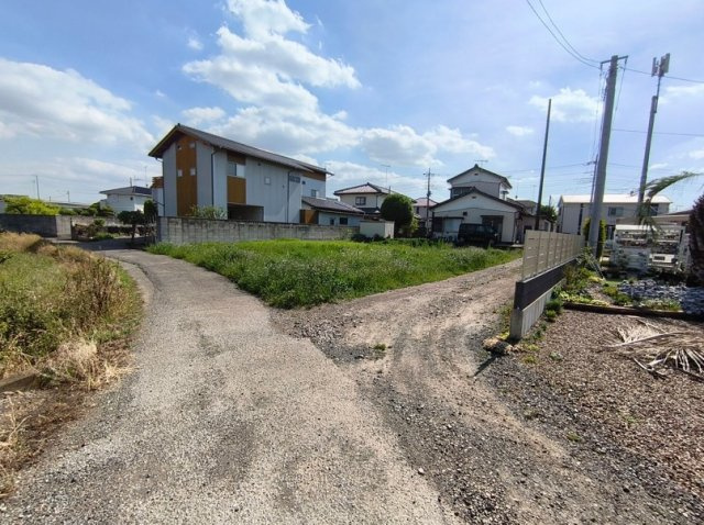 【前面道路含む現地写真】 | 太田市台之郷町631-2　売地