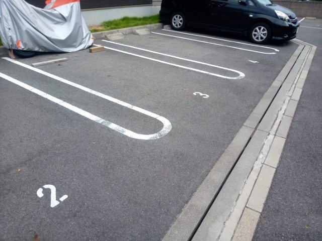 ミランダＢＥＬＬ栄のその他|駐車場
