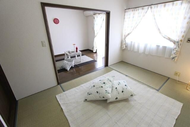 横浜市瀬谷区阿久和南２丁目のアパートの寝室