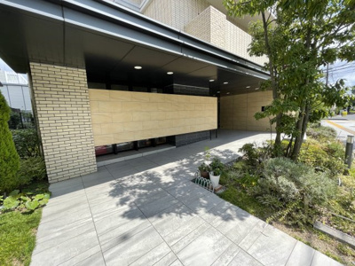 【その他】 | シャリエ大津県庁前通り | 入口