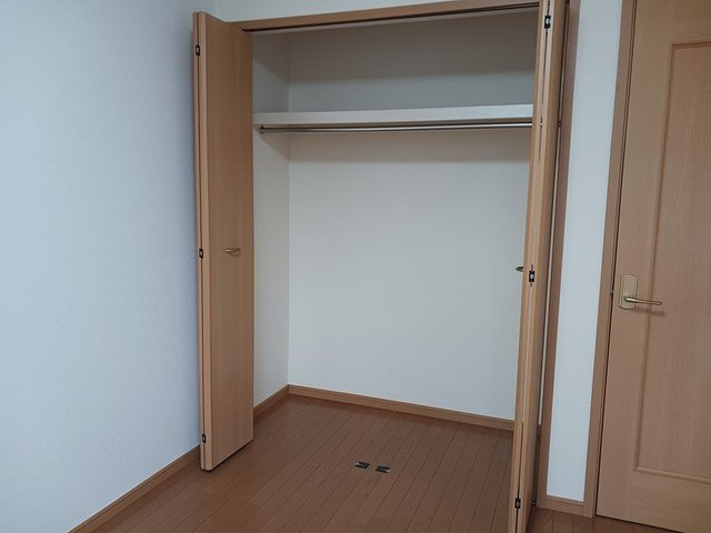 サンプウルサン　Ⅲの収納