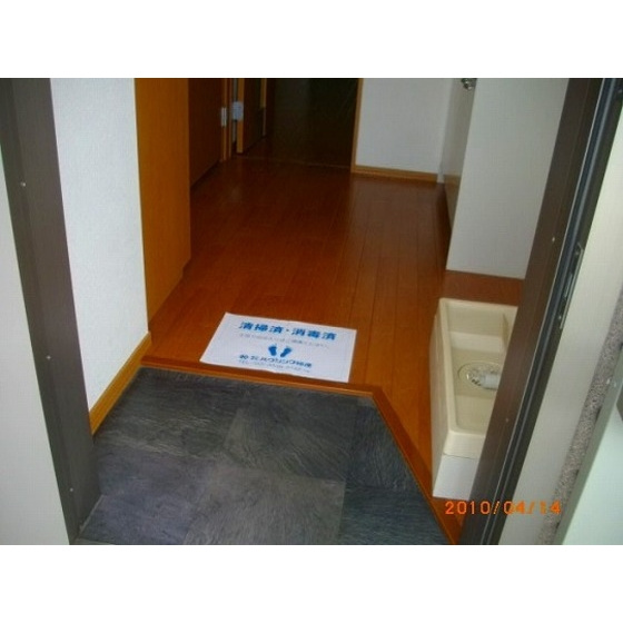明るい玄関です
