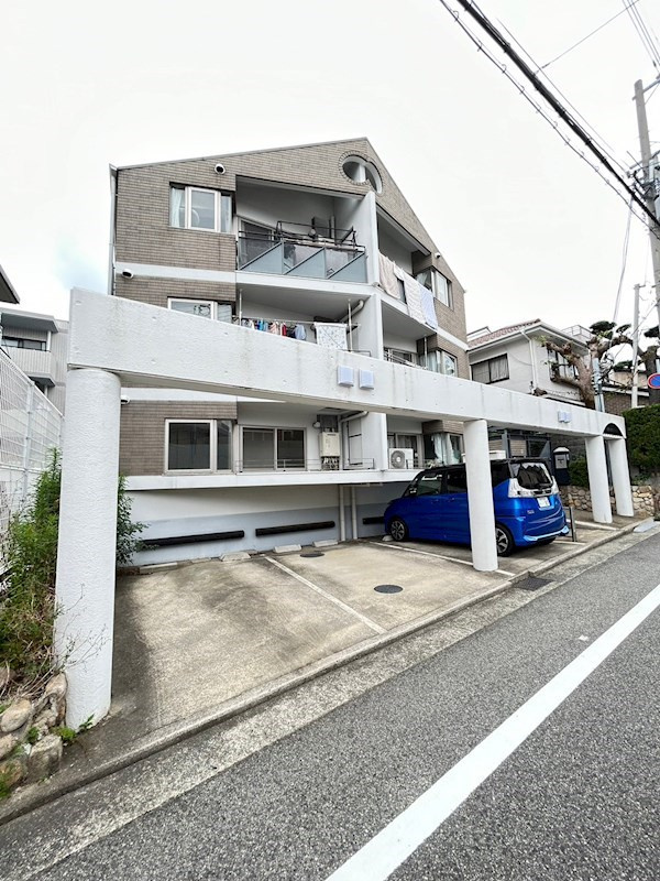 御影大蔵マンションの駐車場