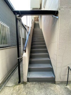 シンプルライフ本山のエントランス