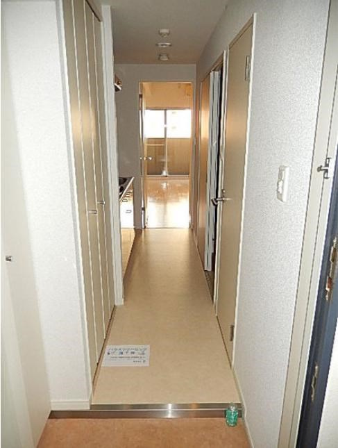 プレジール灘の玄関