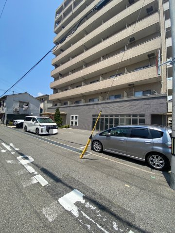 ウィングコート小松の駐車場|駐車場です