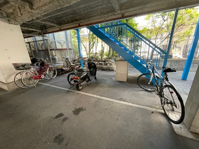 ロードハイツ甲東園の外観