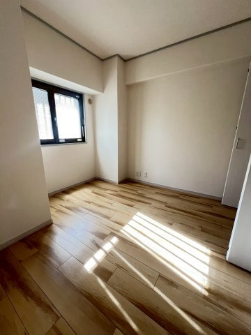 リジェール宝塚の洋室