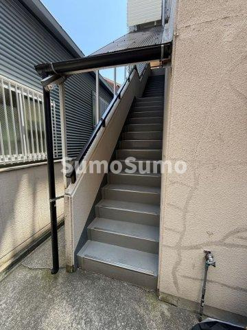シンプルライフ本山のエントランス