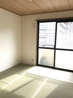プレステージ芦屋 F棟の和室