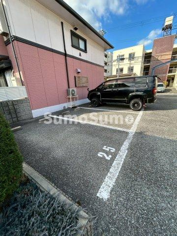 プレステージ芦屋Ａ棟の駐車場