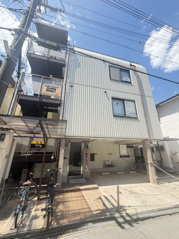 中央マンションの外観