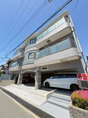 エムテ甲子園の外観