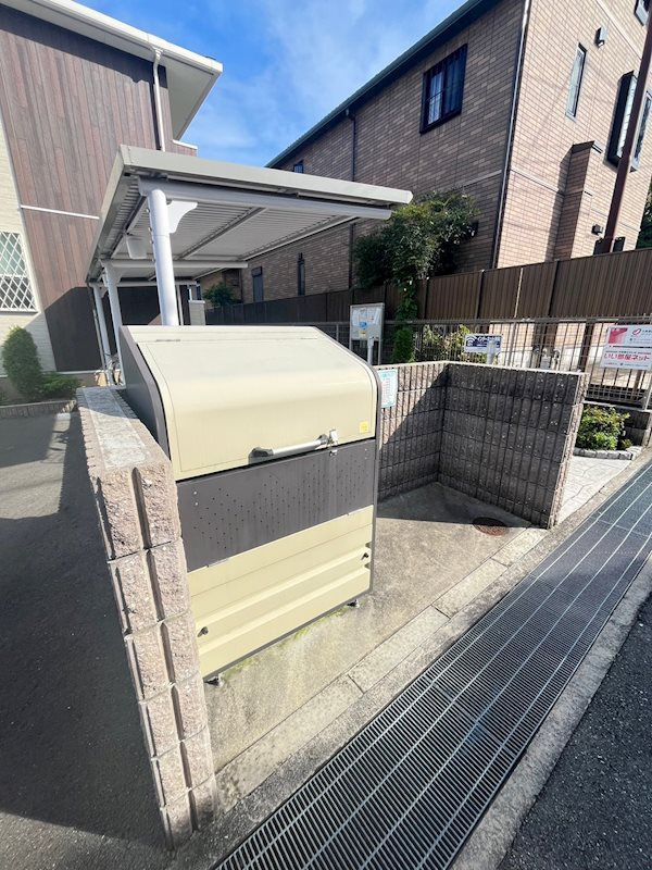 フォンテーヌ逆瀬川の外観