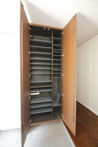 大府市共和戸建ての収納