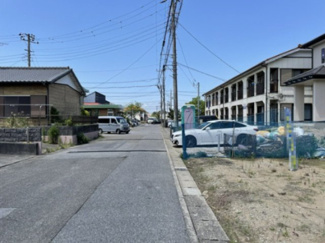 【前面道路含む現地写真】
