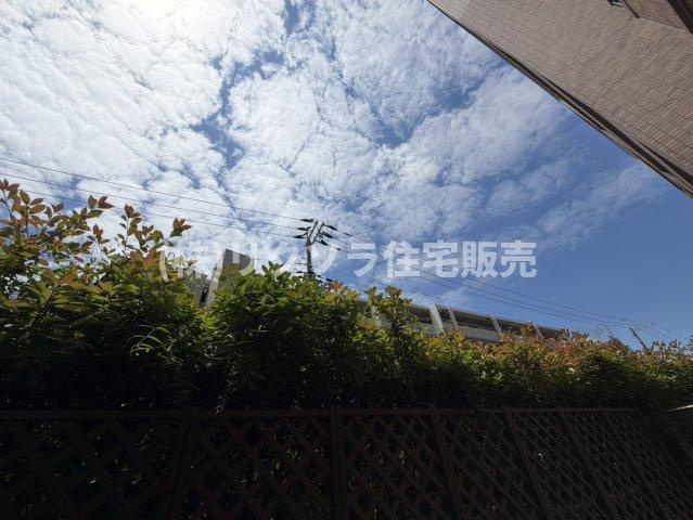 サンメゾン枚方朝日丘かえで館の展望|■物件内覧・資金計画相談・住宅ローン相談、リフォーム相談、お問合せ受付中■
※当日・翌日のご内覧、ご相談はお電話でのお問合せがスムーズです！