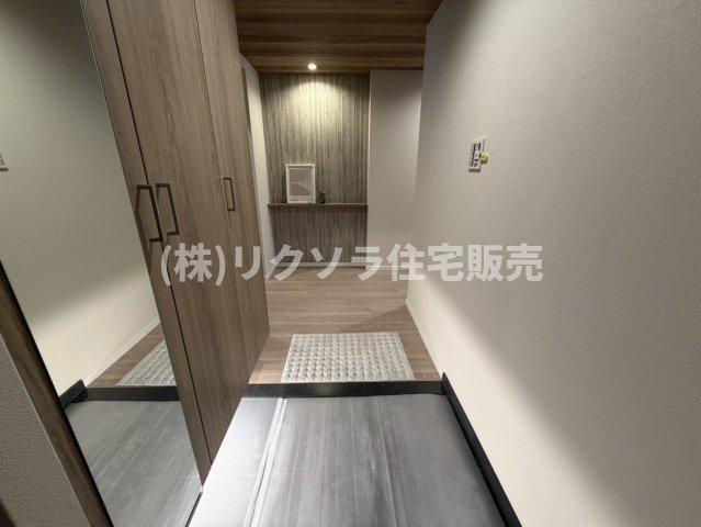 サンメゾン枚方朝日丘かえで館の内装|玄関内部
■物件内覧・資金計画相談・住宅ローン相談、リフォーム相談、お問合せ受付中■
※当日・翌日のご内覧、ご相談はお電話でのお問合せがスムーズです！
