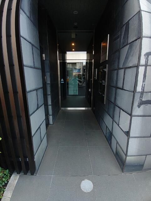 千葉市中央区今井２丁目の店舗事務所のエントランス