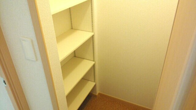 【玄関】 | サンモントレ島頭 | 明るい玄関です