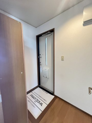 ガーデンスクエア　D棟の玄関