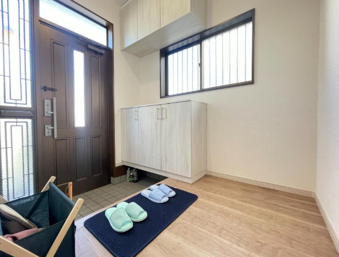 海老名市杉久保南3丁目　中古戸建の玄関