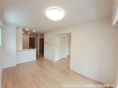 【居間・リビング】 | ルミエール・シエルⅡ | 使いやすい居間です