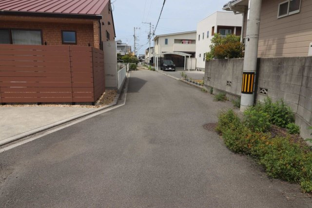 【前面道路含む現地写真】の画像